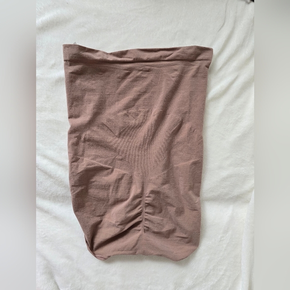 NWOT Spanx High Waisted Seamless Power Brief - Picture 8 of 8